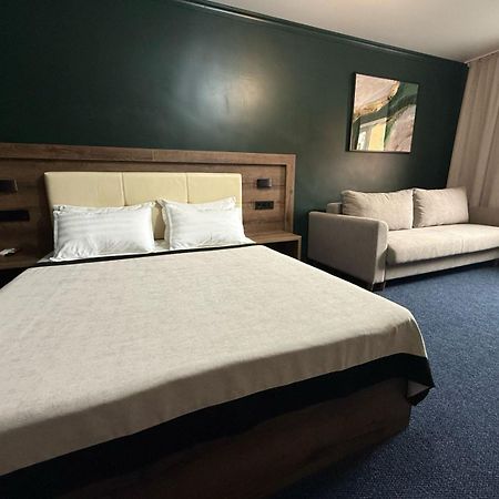 Ulpan Mini Hotel Akmola Esterno foto