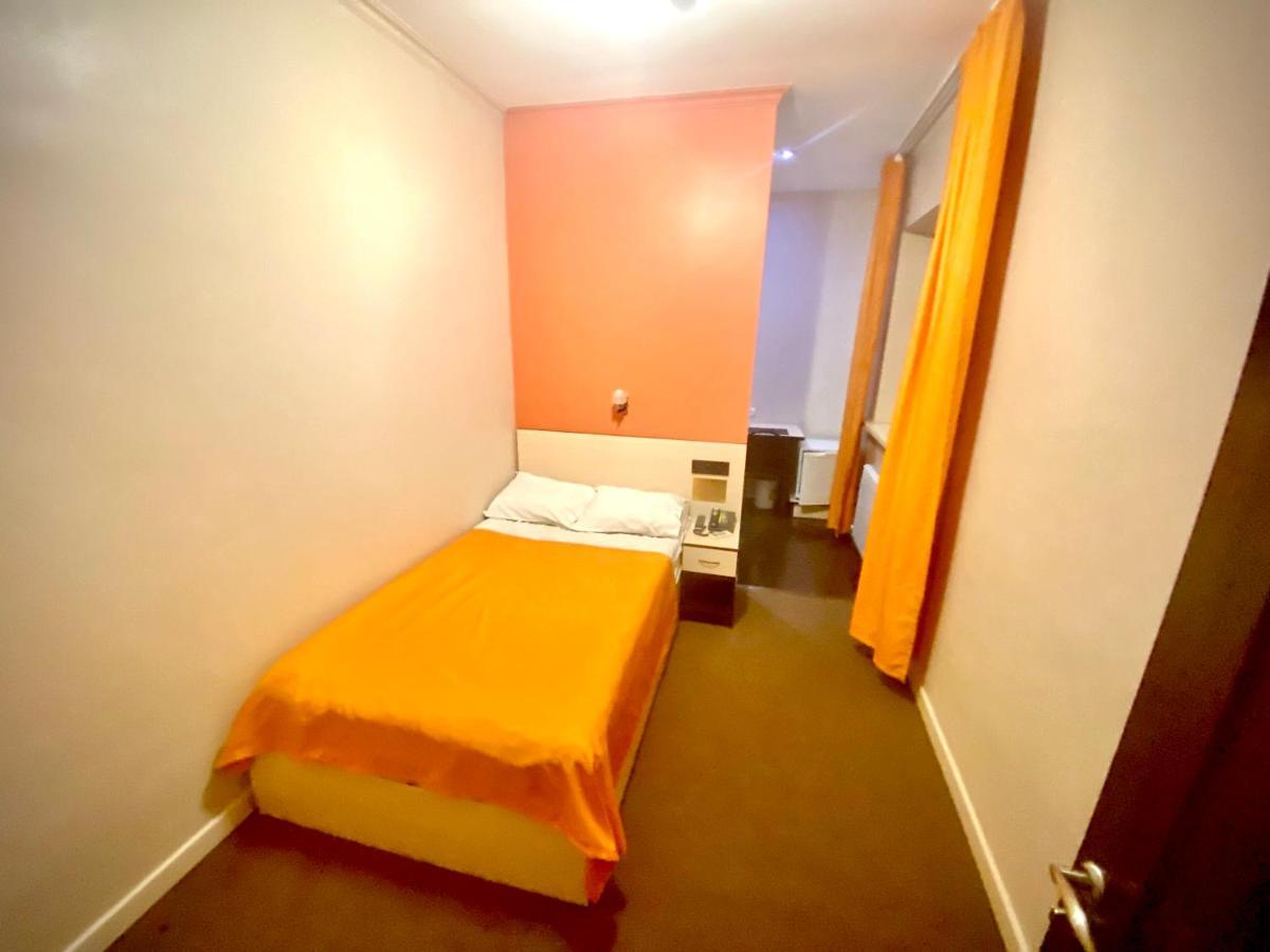 Ulpan Mini Hotel Akmola Esterno foto
