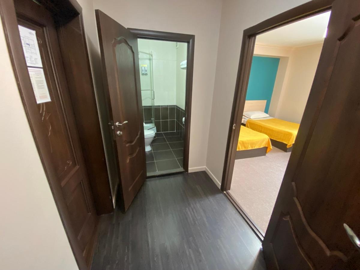 Ulpan Mini Hotel Akmola Esterno foto