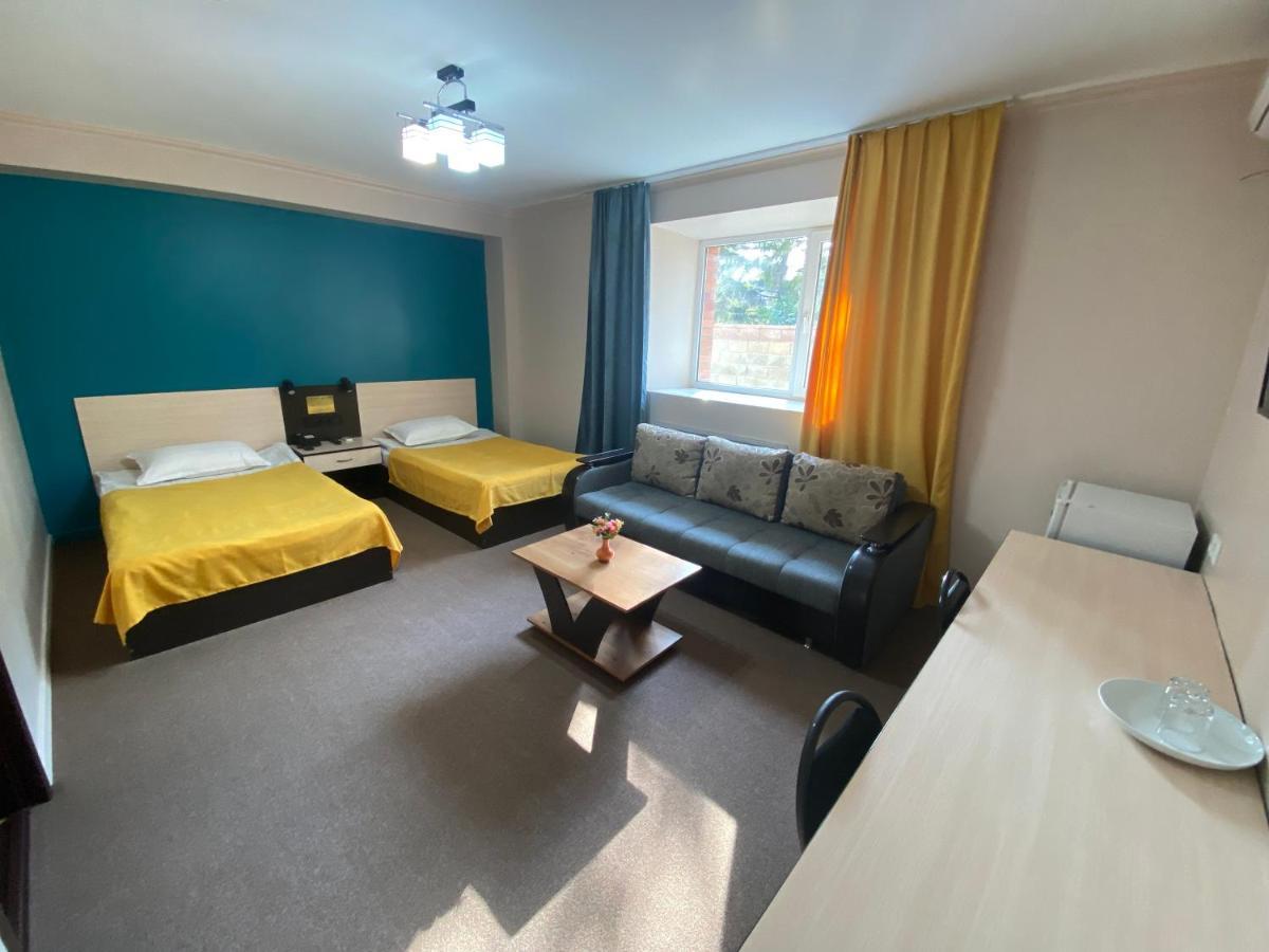 Ulpan Mini Hotel Akmola Esterno foto