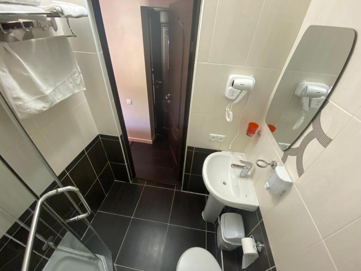 Ulpan Mini Hotel Akmola Esterno foto