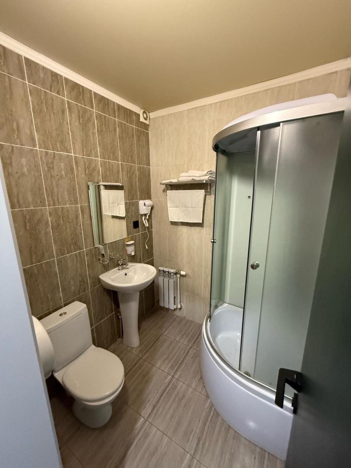 Ulpan Mini Hotel Akmola Esterno foto