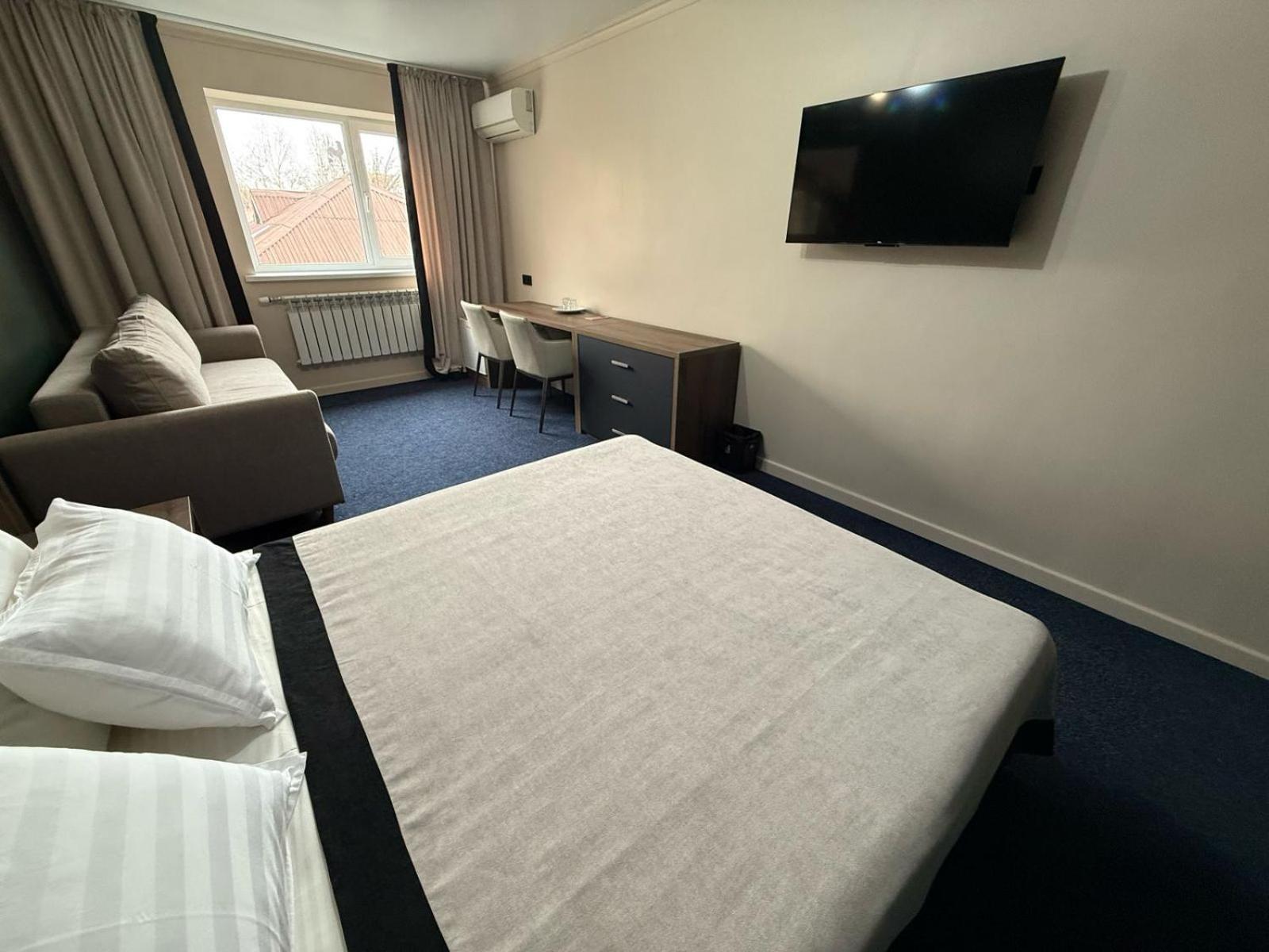 Ulpan Mini Hotel Akmola Esterno foto